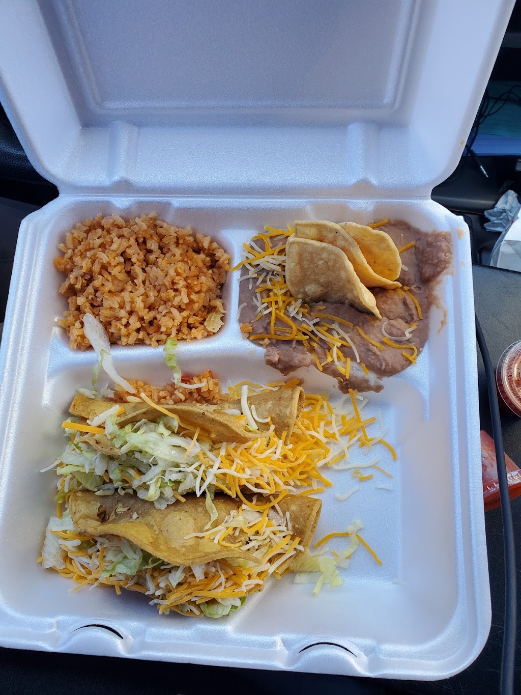 Alberto’s Mexican Food | 325 Luis Estrada Rd ste. 100, Beaumont, CA 92223, USA | Phone: (951) 845-9133