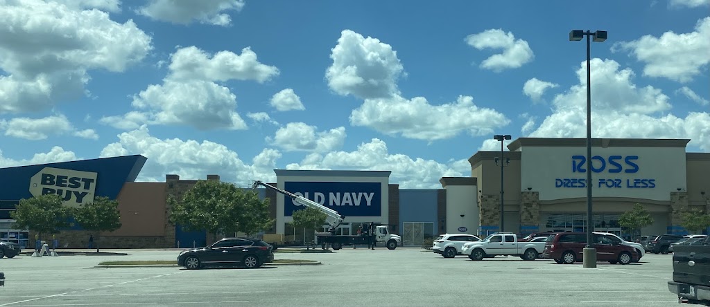 Old Navy | 767 State Hwy 71 West, Bastrop, TX 78602, USA | Phone: (512) 861-3655