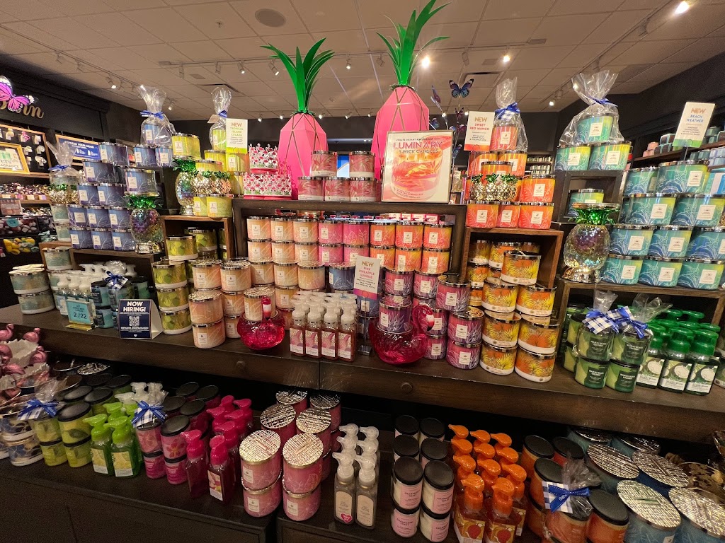 Bath & Body Works | 12799 Main St, Hesperia, CA 92345, USA | Phone: (760) 669-3206