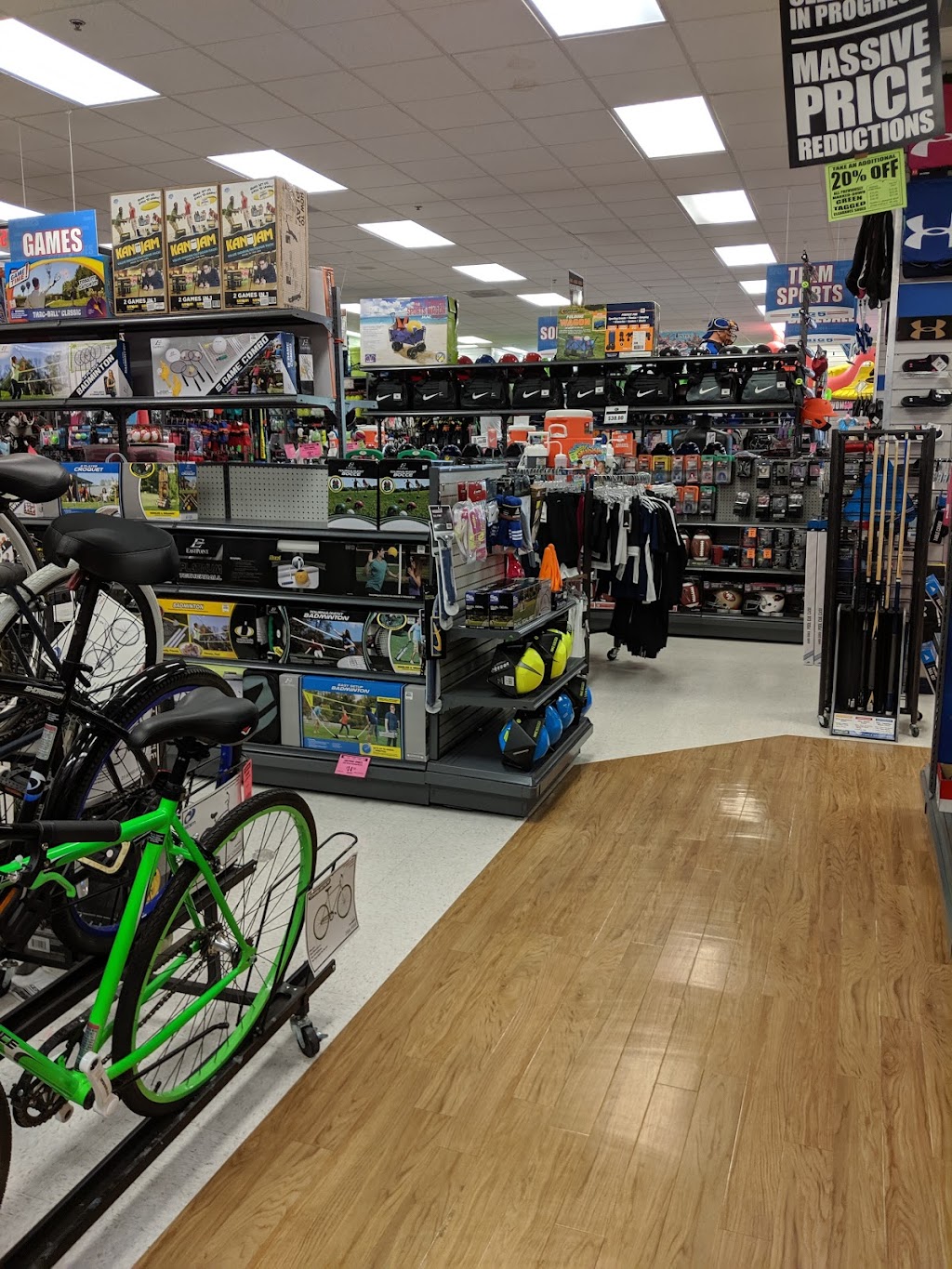 Big 5 Sporting Goods | 714 W Calle Arroyo Sur, Green Valley, AZ 85614, USA | Phone: (520) 399-2102