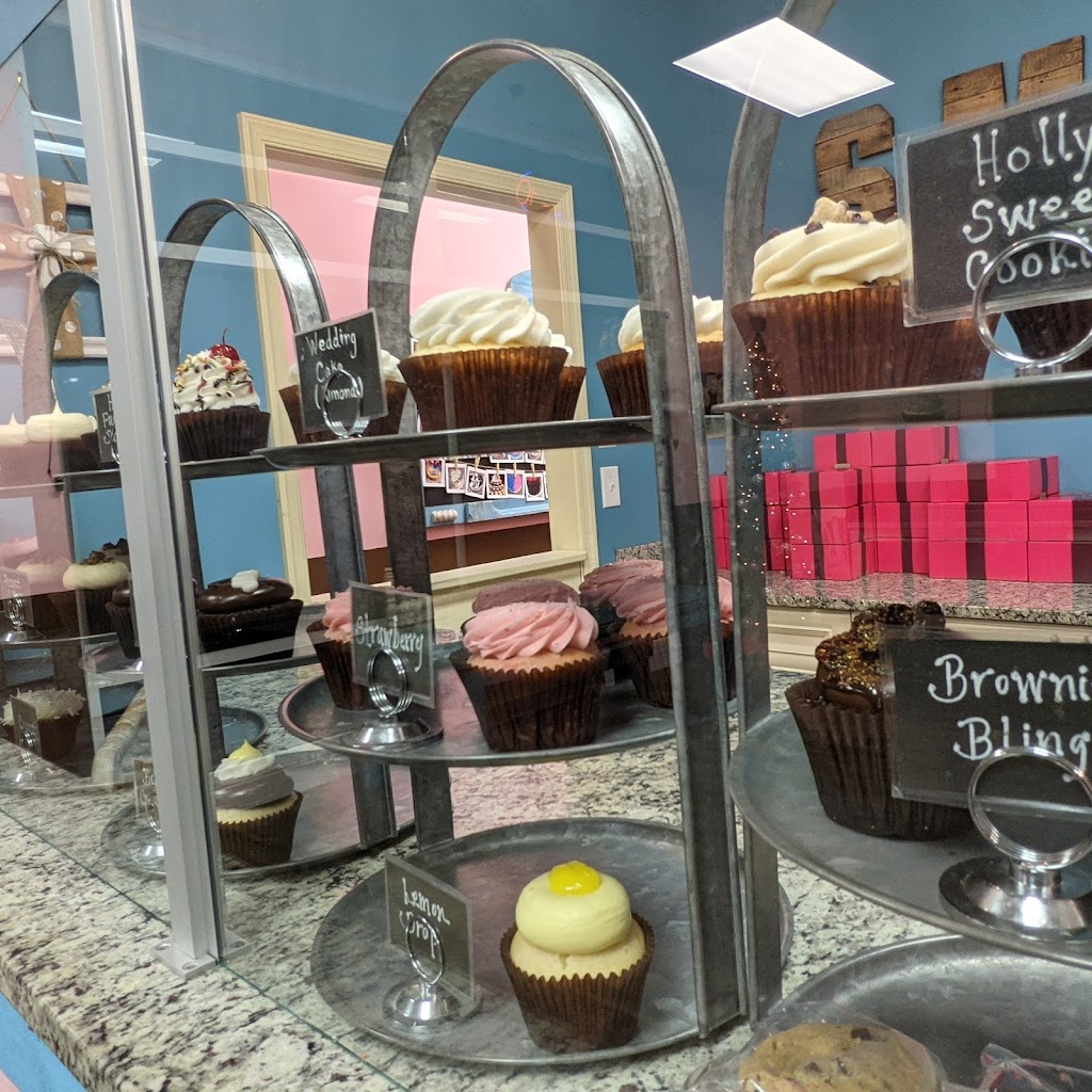 Smallcakes Newport News | 12515 Jefferson Ave #330, Newport News, VA 23602, USA | Phone: (757) 369-0890