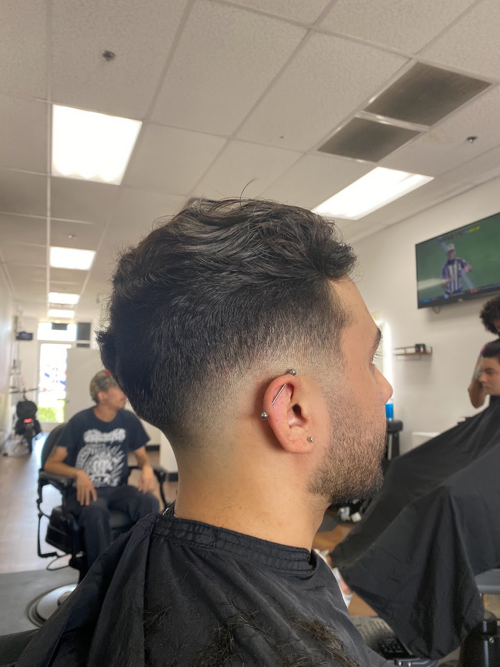 District Barber Company | 6690 W Cactus Rd #101, Glendale, AZ 85304, USA | Phone: (623) 297-1063