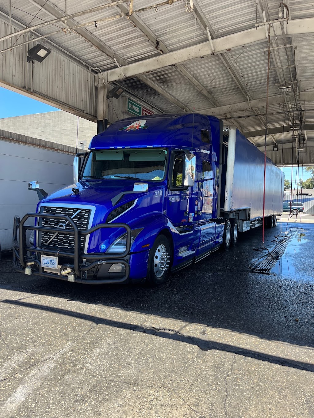 Dels Truck Wash | 644 N Flint Ave, Wilmington, CA 90744, USA | Phone: (310) 834-0482