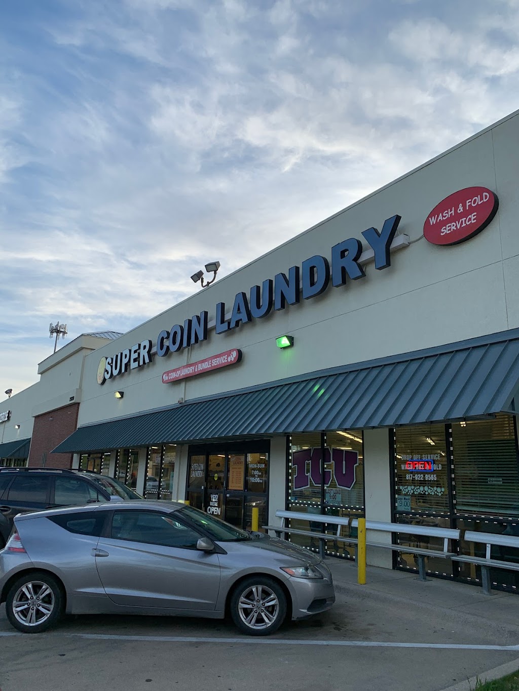 Super Coin Laundry | 2920 Cleburne Rd, Fort Worth, TX 76110, USA | Phone: (817) 922-9565