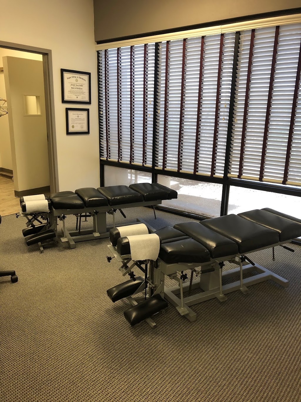 AFC Physical Medicine & Chiropractic San Tan Valley | 270 E Hunt Hwy ste a-2, San Tan Valley, AZ 85143, USA | Phone: (602) 857-8546