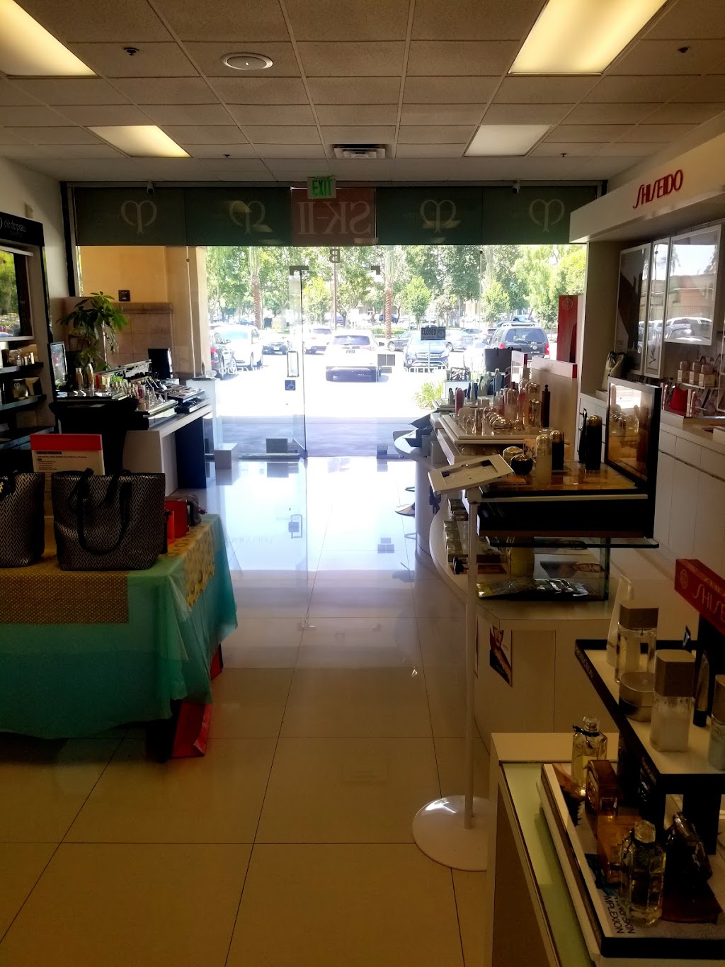 BeautyCorner Cosmetic Boutique | 3902-B Grand Ave, Chino, CA 91710, USA | Phone: (855) 267-6379