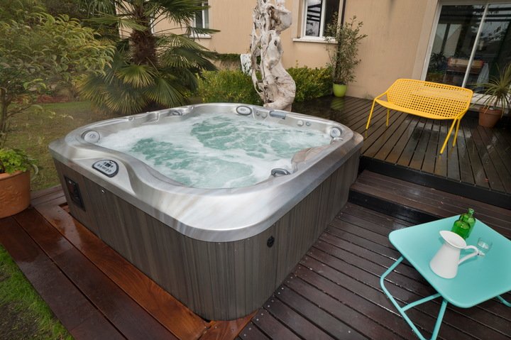 Hot Tub Central | 520 US-9, Manalapan Township, NJ 07726, USA | Phone: (732) 617-6909