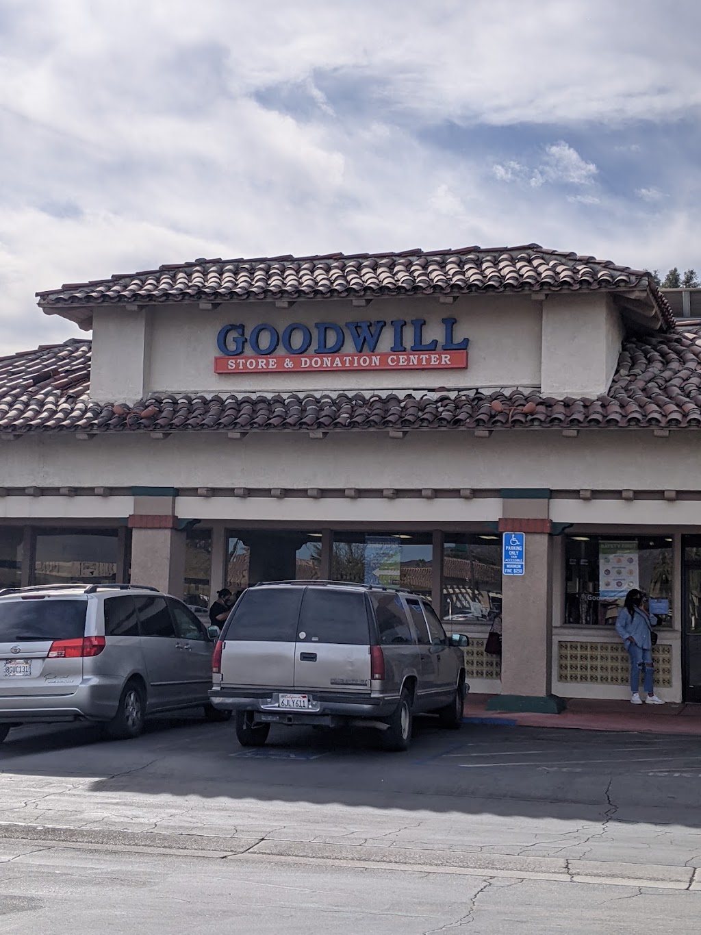 Goodwill Southern California Store & Donation Center | 23615 Sunnymead Boulevard, Moreno Valley, CA 92553, USA | Phone: (951) 485-9240