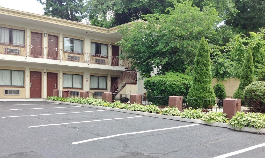 Executive Inn | 759 State St, Schenectady, NY 12307, USA | Phone: (518) 393-6692