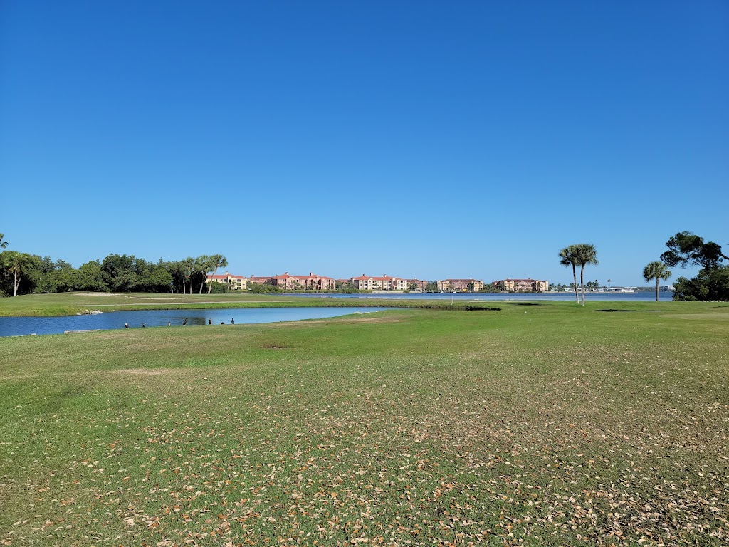 Cove Cay Golf Club | 2612 Cove Cay Dr, Clearwater, FL 33760, USA | Phone: (727) 535-1406