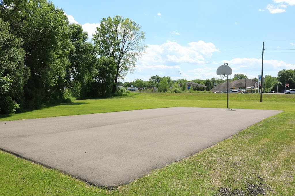 Woodlund Mobile Home Park | 1719 Lake St S, Forest Lake, MN 55025, USA | Phone: (651) 464-5656