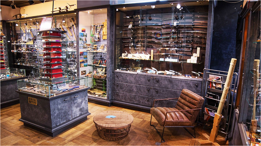 The Old Man Knives and Tools | Damstraat 16, 1012 JM Amsterdam, Netherlands | Phone: 020 627 0043