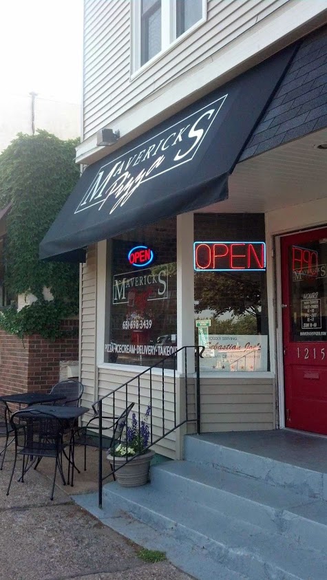 Mavericks Pizza | 1215 Randolph Ave, St Paul, MN 55105, USA | Phone: (651) 698-3439