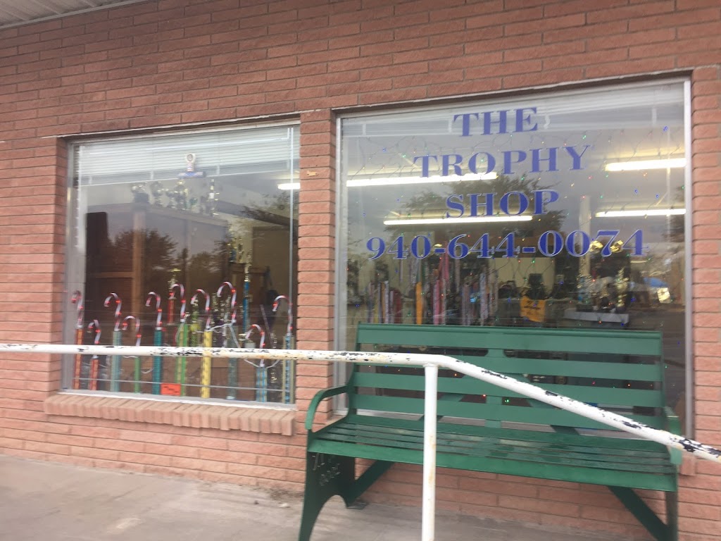 The Trophy Shop Texas | 113 W Decatur St, Chico, TX 76431, USA | Phone: (940) 644-0074