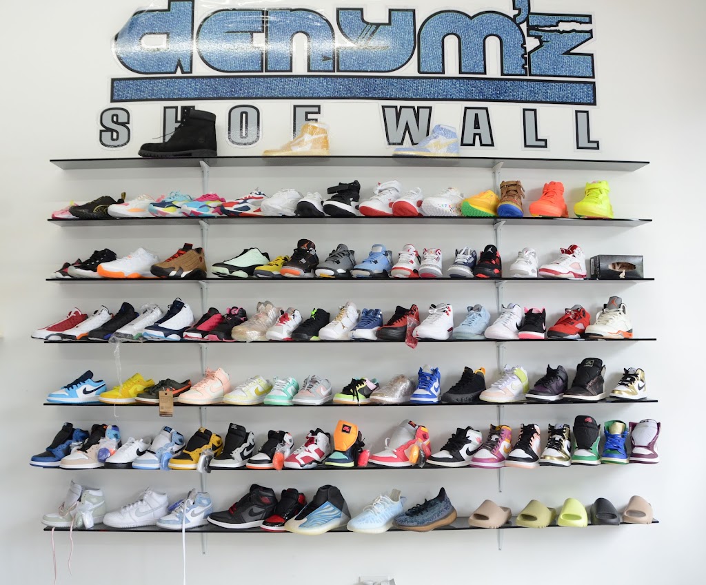 Denym’z Men’z & Women’z Clothing | 4035 W 175th St, Country Club Hills, IL 60478, USA | Phone: (708) 960-4942