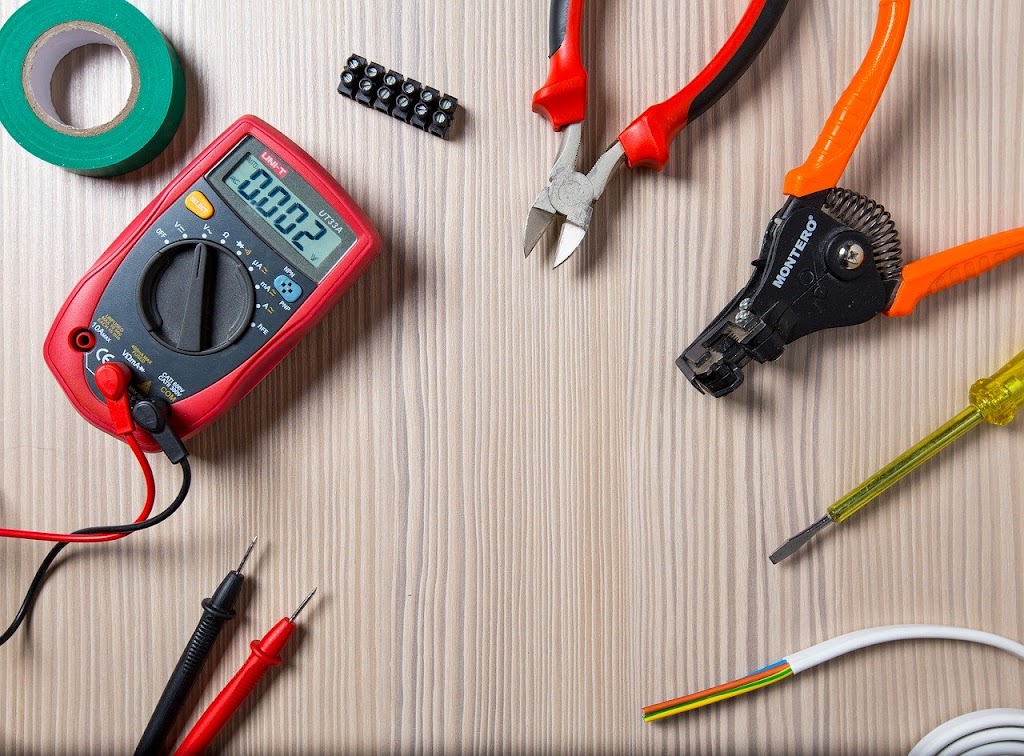 Electrician Pros Huntington Beach | 5152 Heil Ave, Huntington Beach, CA 92649, USA | Phone: (310) 361-6517