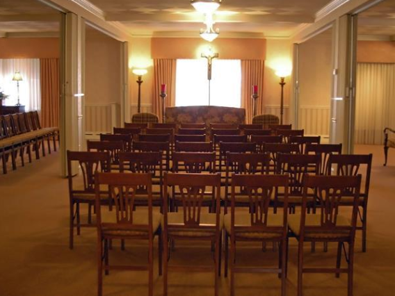 The Memorial Chapel Funeral Home & Cremation Services | 1521 Washington St, Waukegan, IL 60085, USA | Phone: (847) 623-3730