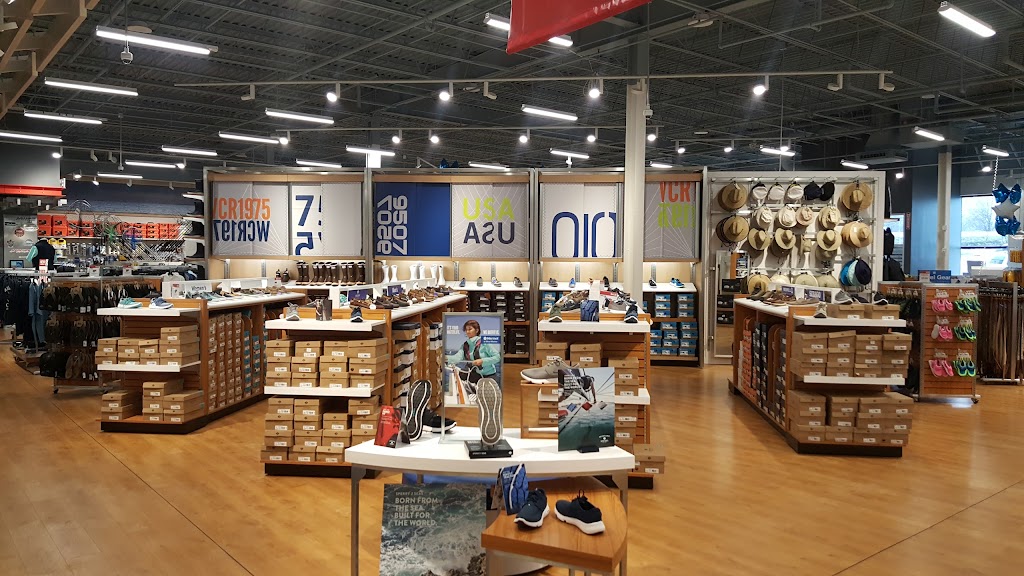 West Marine | 893 St Georges Ave, Woodbridge Township, NJ 07095, USA | Phone: (732) 621-8353