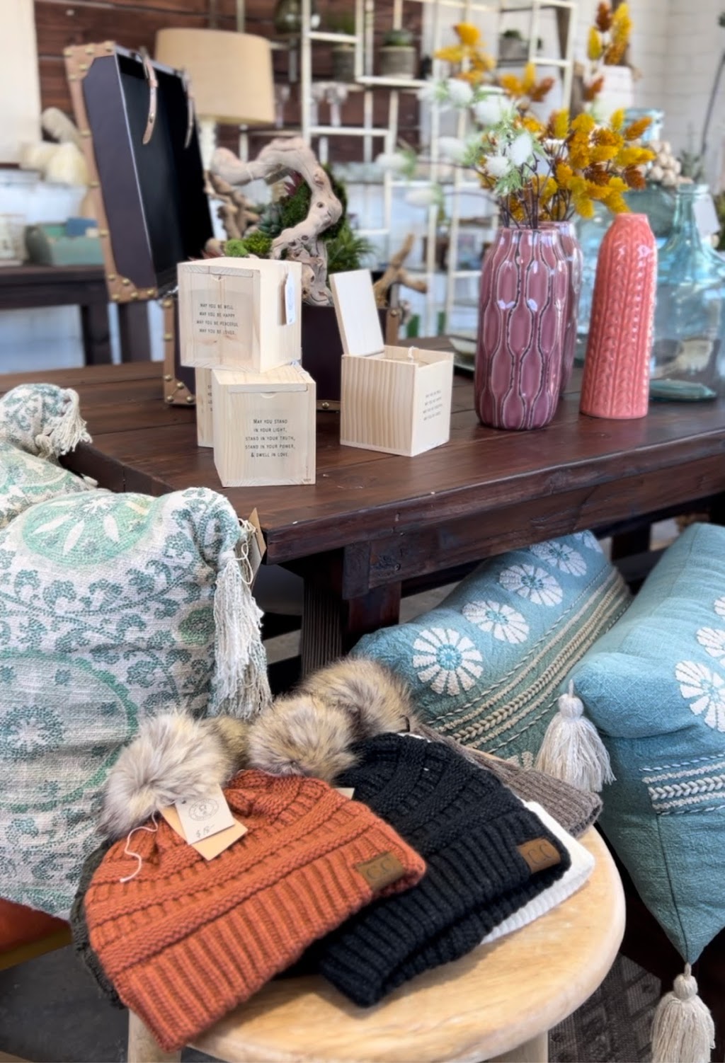 Dreamland Vintage | 49669 Senilis Ave, Morongo Valley, CA 92256, USA | Phone: (213) 447-7191
