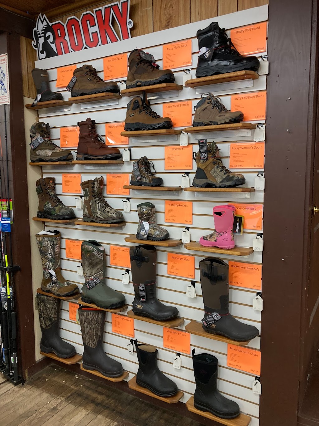 Bettys Outdoors | 3701 Nc 89 Hwy E, Walnut Cove, NC 27052, USA | Phone: (336) 591-4848