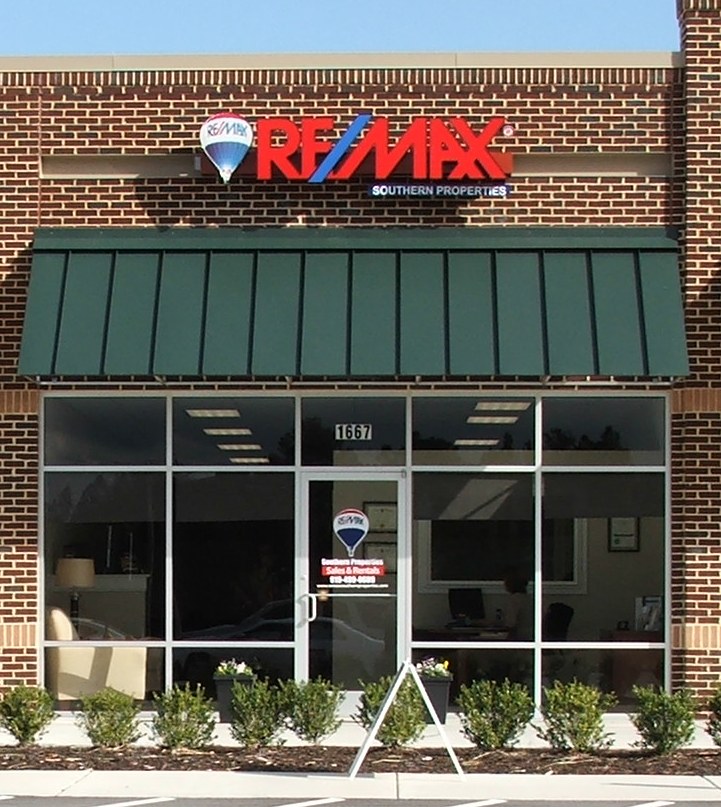 RE/MAX Southern Properties & Southern Properties Rentals | 1667 Buffalo Lake Rd, Sanford, NC 27332, USA | Phone: (919) 499-0609