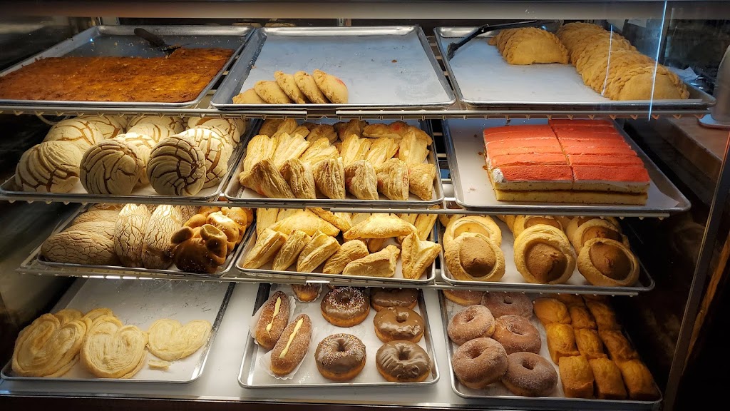 E S Panaderia y Pupuseria LAWRENCEVILLE GA | 2110 Riverside Pkwy, Lawrenceville, GA 30043, USA | Phone: (678) 225-5757