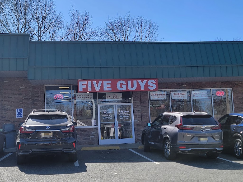 Five Guys | 233 Main St, Madison, NJ 07940, USA | Phone: (973) 845-4295