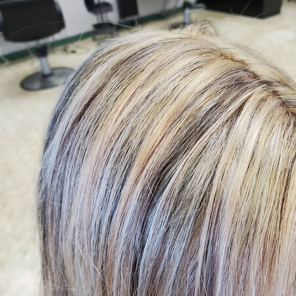 Perfect Look Hair Salon | 1515 W Main St A, Molalla, OR 97038 | Phone: (503) 759-4860