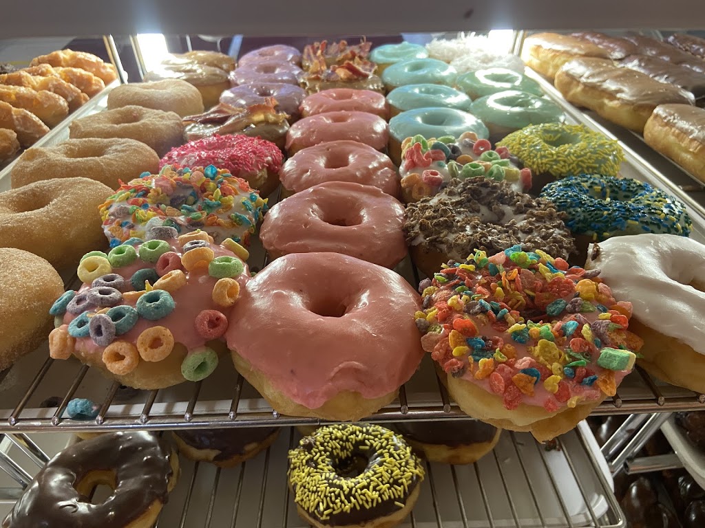 Donuts Crown | 1201 Lakeline Blvd, Cedar Park, TX 78613, USA | Phone: (512) 337-5880