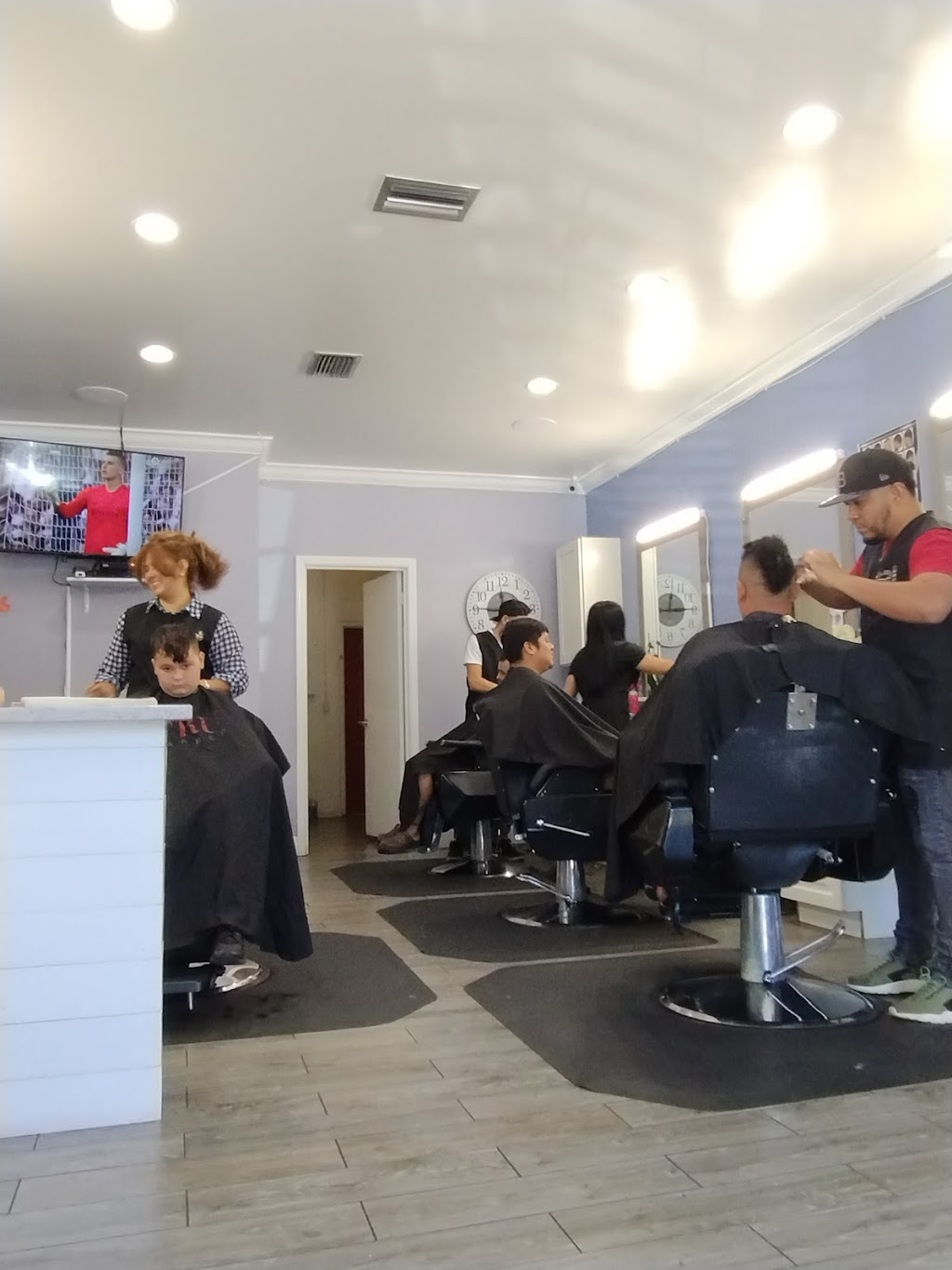 El Dorado Barber Shop | 5700 5th St E unit C, Bradenton, FL 34203, USA | Phone: (941) 877-4317