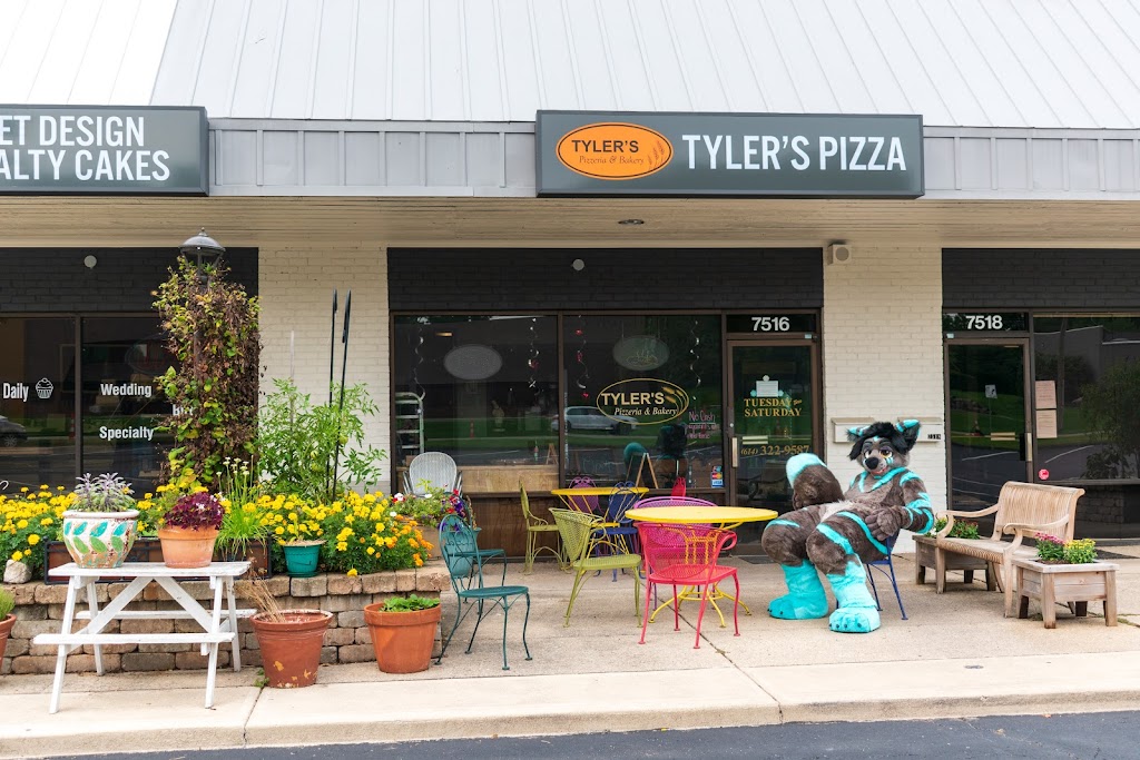 Tylers Pizzeria & Bakery | 7516 E Main St, Reynoldsburg, OH 43068, USA | Phone: (614) 322-9587