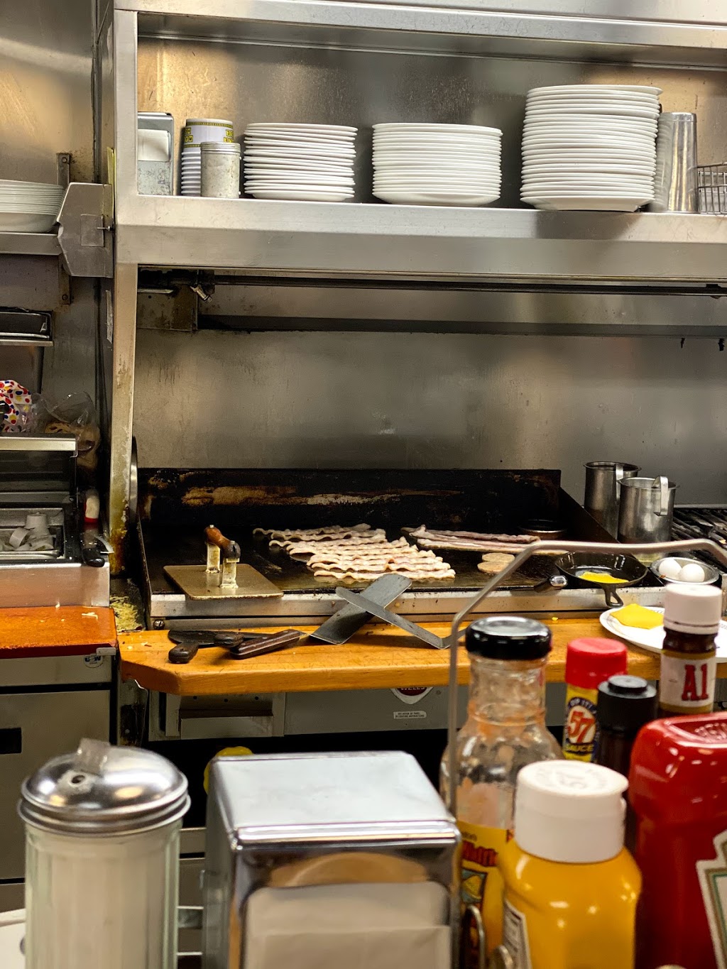 Waffle House | 6502 US-301, Tampa, FL 33610, USA | Phone: (813) 621-2227