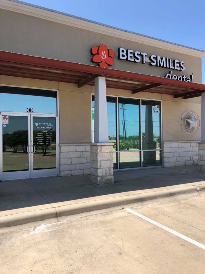 Best Smiles Dental | 321 Ed Schmidt Blvd #300, Hutto, TX 78634, USA | Phone: (512) 642-9005