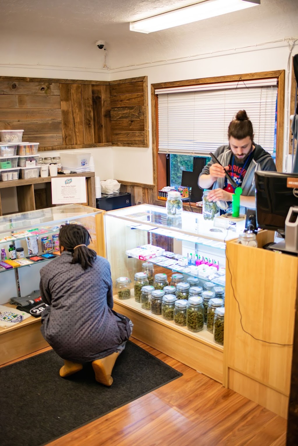 Floyds Fine Cannabis on 28th | 5217 SE 28th Ave, Portland, OR 97202, USA | Phone: (971) 255-1416