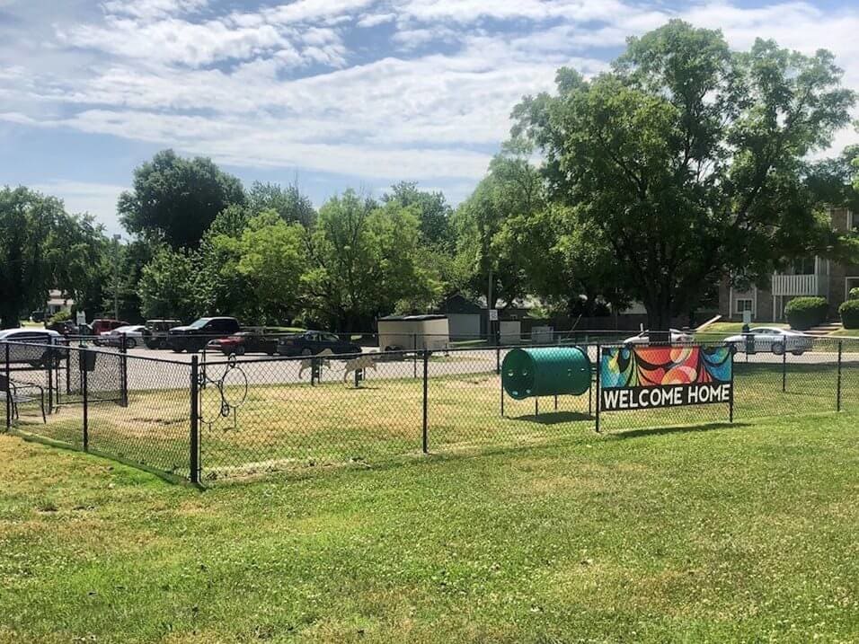 Hearth Hollow Apartments | 200 S Woodlawn Blvd, Derby, KS 67037, USA | Phone: (316) 633-4917