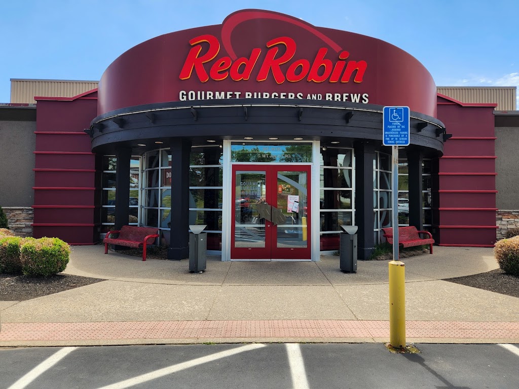 Red Robin Gourmet Burgers and Brews | 401 S Mt Juliet Rd, Mt. Juliet, TN 37122, USA | Phone: (615) 773-4283