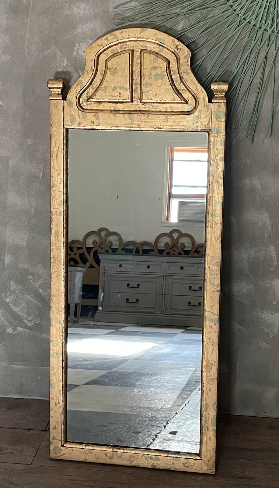 Looking Glass Lane Boutique | 8096 US-51, Southaven, MS 38671, USA | Phone: (901) 596-6669 Looking Glass Lane Boutique | 8096 US-51, Southaven, MS 38671, USA | Phone: (901) 596-6669