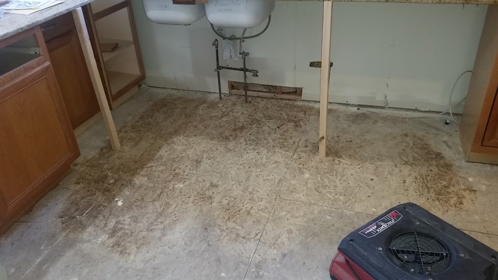 Tri State Restoration Services – Water Damage | 1353 Sunset Dr, Lawrenceburg, IN 47025, USA | Phone: (812) 539-4203