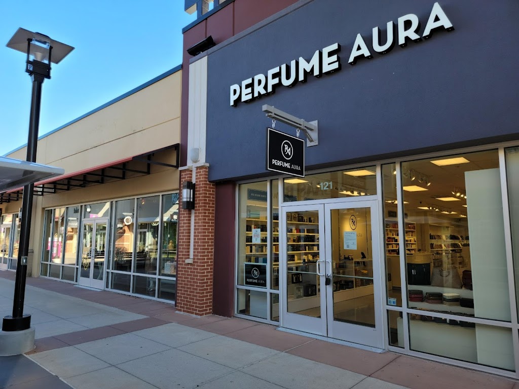 Perfume Aura | 18521 Outlet Blvd #121, Chesterfield, MO 63005, USA | Phone: (636) 778-0477