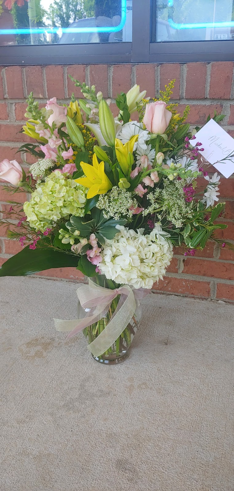 Bears, Balloons and Beyond | 2109 New Garden Rd # C, Greensboro, NC 27410, USA | Phone: (336) 545-0008