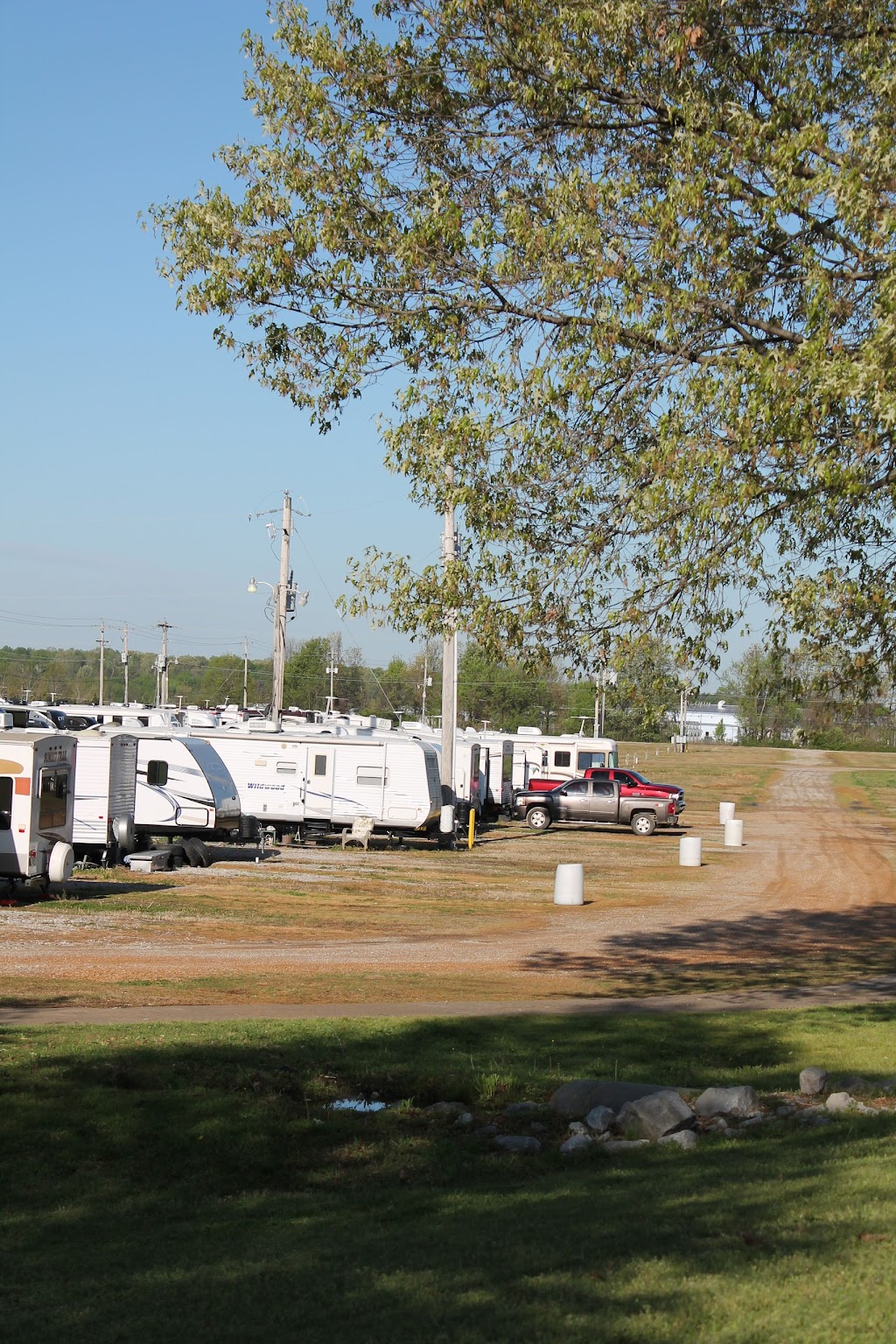 Agricenter International RV Park | 7777 Walnut Grove Rd, Memphis, TN 38120, USA | Phone: (901) 355-1977