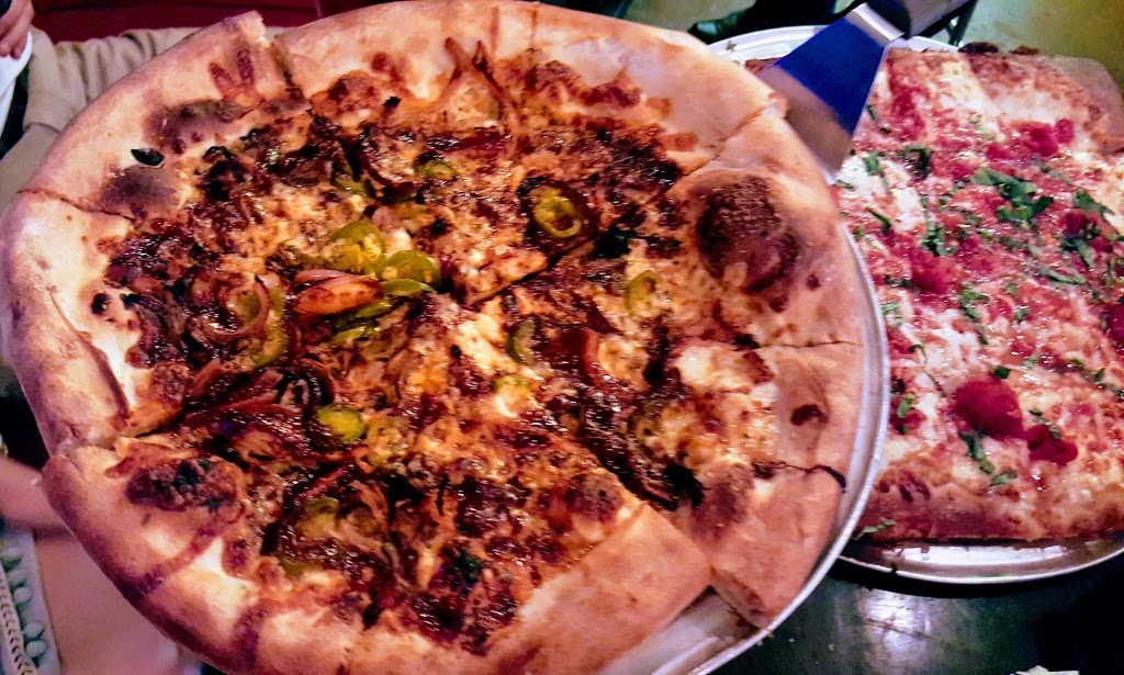 Fort Worth Pizzeria | 2800 Bledsoe St # 200, Fort Worth, TX 76107, USA | Phone: (817) 439-9443