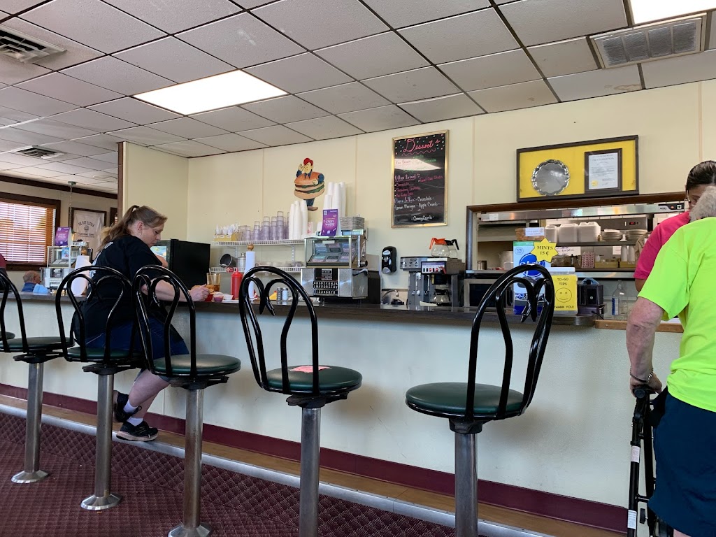 Midway Oh Boy Restaurant | 6620 Lake Ave, Elyria, OH 44035, USA | Phone: (440) 324-3711