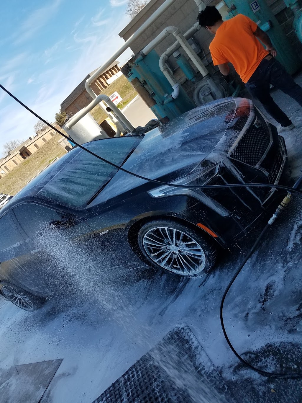 Benbrook Full Services Car Wash | 9238 Benbrook Blvd, Benbrook, TX 76126 | Phone: (817) 249-4449