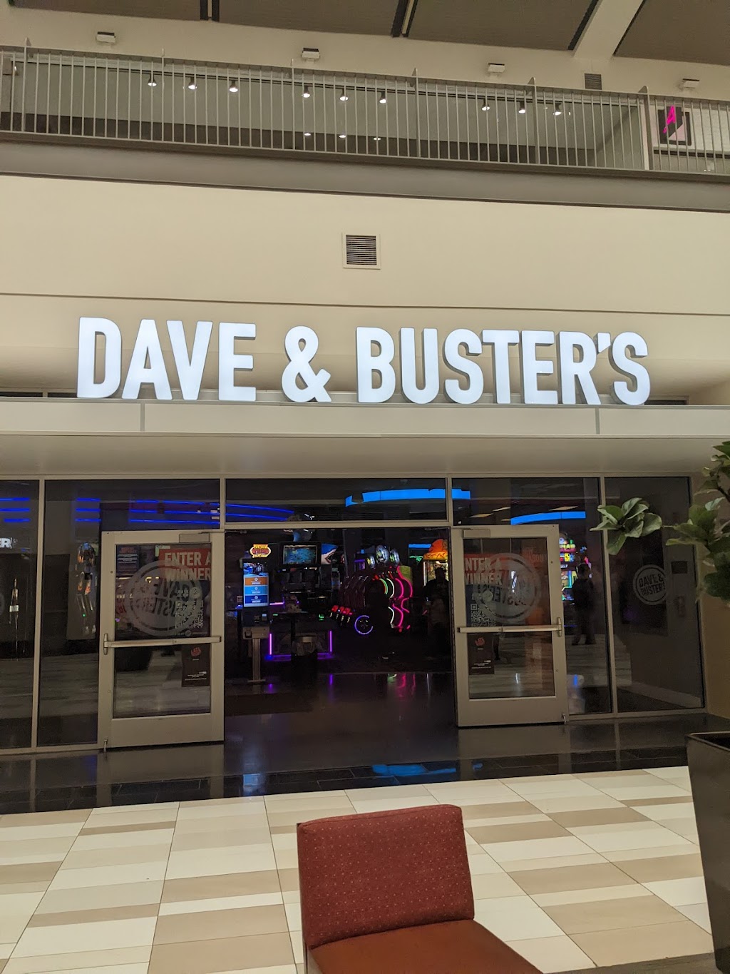 Dave & Busters Albany | 1 Crossgates Mall Rd Suite L117, Albany, NY 12203, USA | Phone: (518) 313-4500