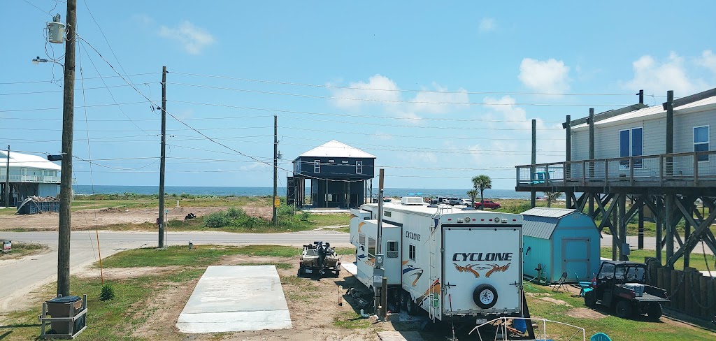 Rica Rico Vacation Rental & RV | 2105 LA-1, Grand Isle, LA 70358, USA | Phone: (316) 644-0052