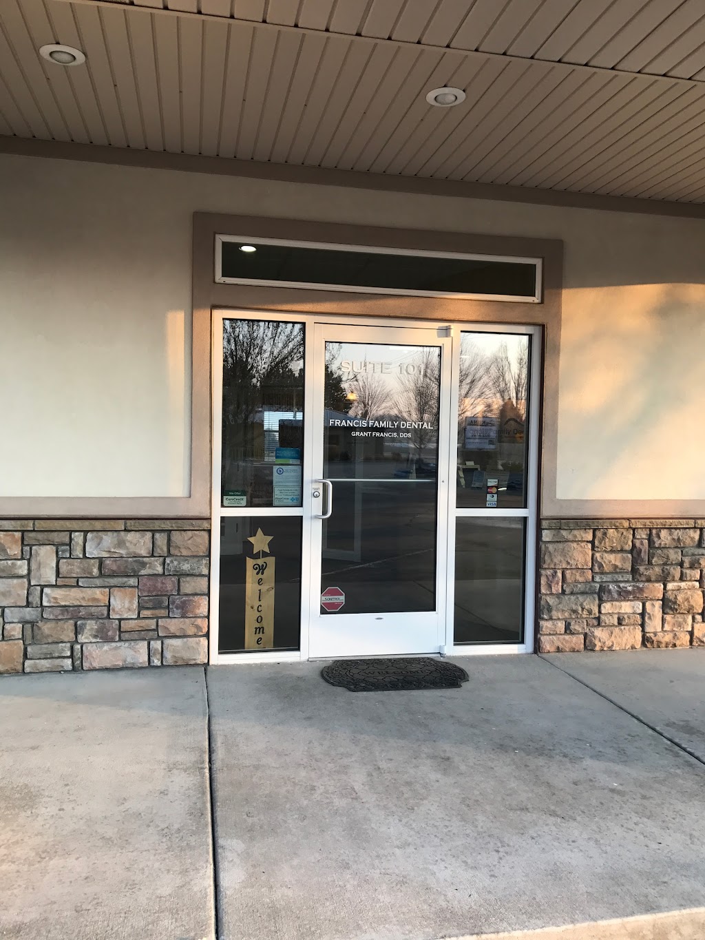 Deerflat Dental/ Dr. Grant Francis DDS | 855 W Deer Flat Rd, Kuna, ID 83634, USA | Phone: (208) 922-1919