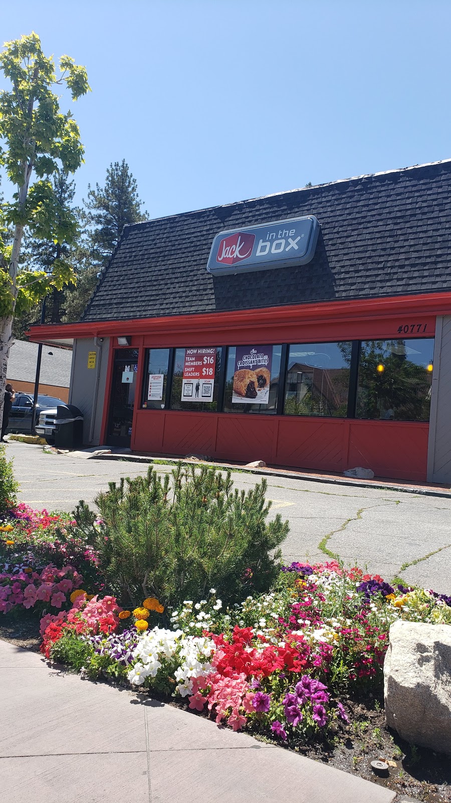 Jack in the Box | 40771 Village Dr, Big Bear Lake, CA 92315, USA | Phone: (909) 866-6436