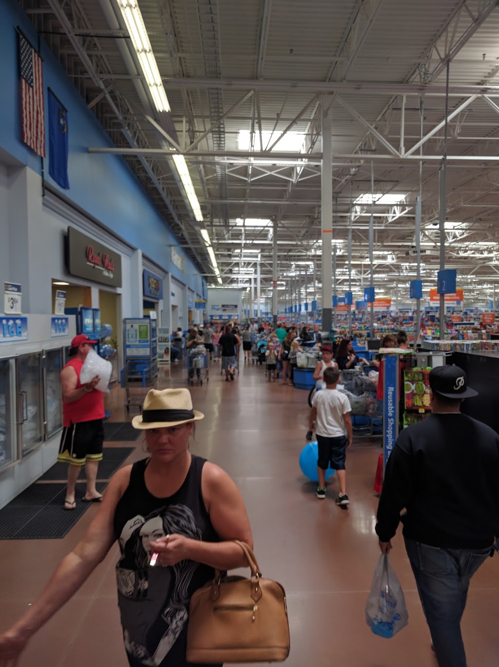 Walmart Connection Center | 5065 Pyramid Way, Sparks, NV 89436, USA | Phone: (775) 425-9300