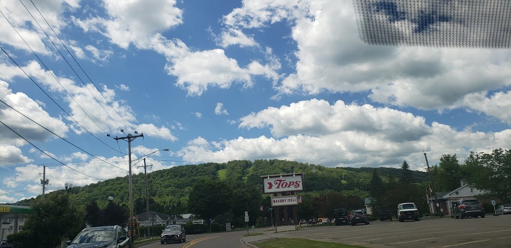 TOPS Friendly Markets | 64 Washington St, Ellicottville, NY 14731, USA | Phone: (716) 699-2353